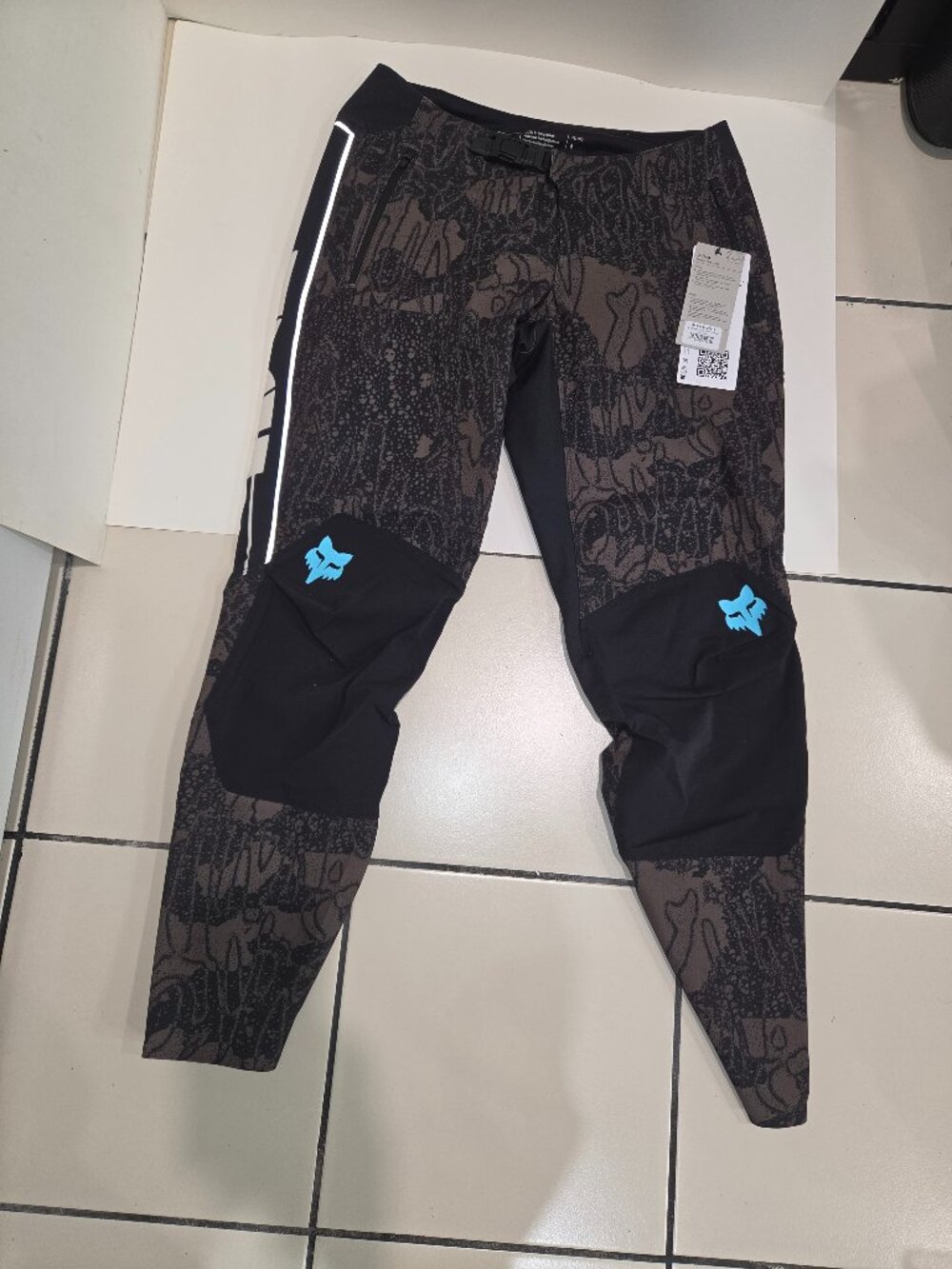 Fox Women's Defend Fire Pants Lunar Olive Green Size 6 Retail $199.95 New w/tags